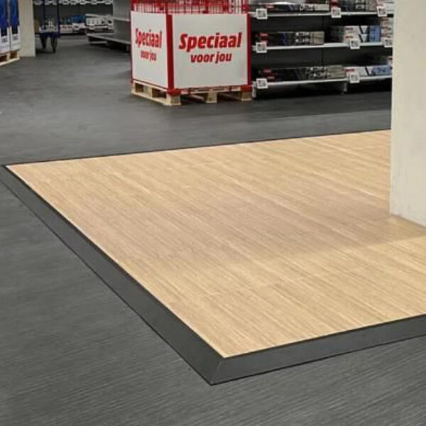 Stand on floor schuine randen groot 2